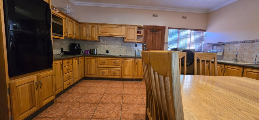 4 Bedroom Property for Sale in Doringkruin North West